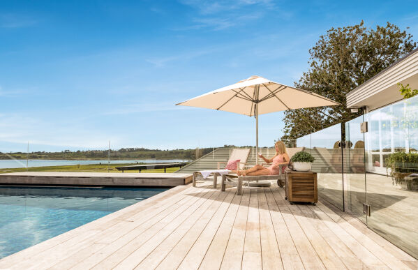 Shade7 Milan 2.5m Square Umbrella